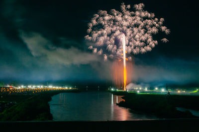 Fireworks display at the omagari matsuri in akita, japan. summer scenes in japan