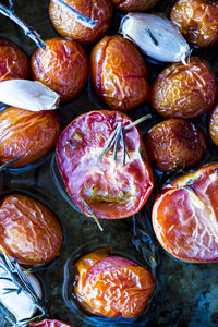 Close-up of roasted tomatoes in bowl