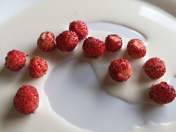 Close-up of strawberries in plate