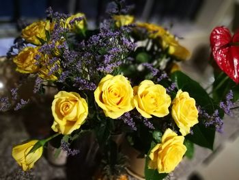 Close-up of yellow rose bouquet