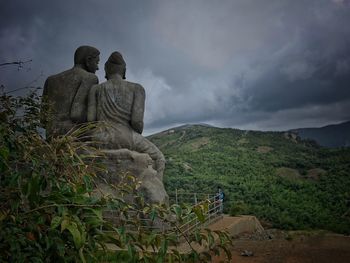 Statue against sky