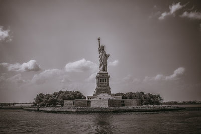 Statue of liberty against sky