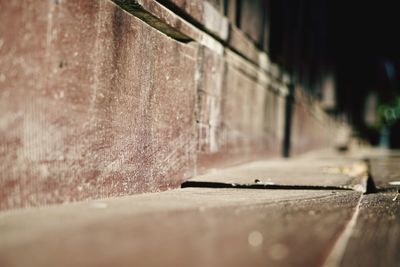 Surface level of wood against wall