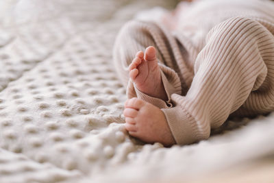 Details of the foot of a one month old baby, female.