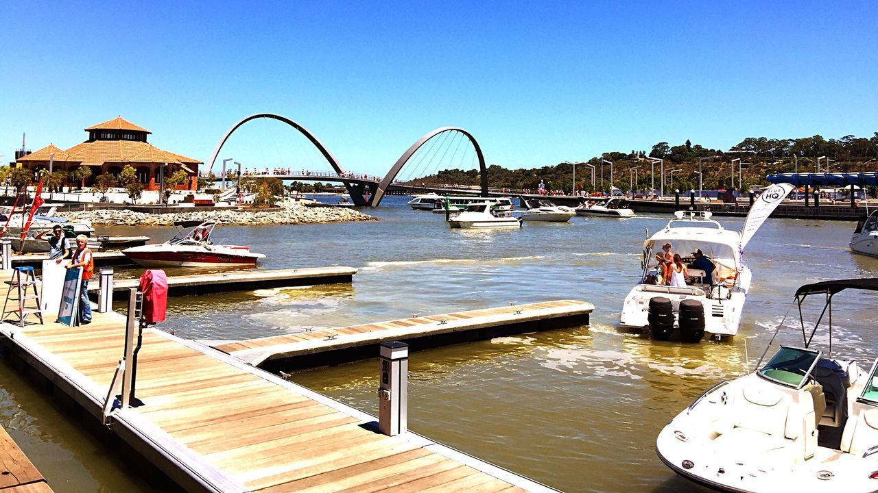 Elizabeth Quay Bridge