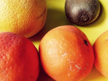 Close-up of oranges