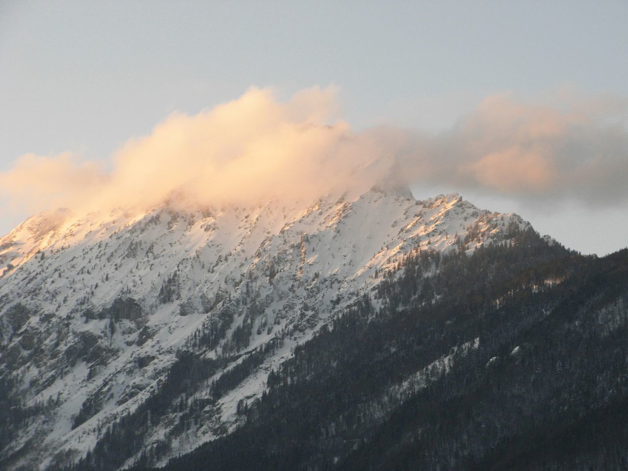 mountain, snow, winter, cold temperature, scenics, tranquil scene, sky, mountain range, tranquility, weather, beauty in nature, season, cloud - sky, landscape, nature, snowcapped mountain, covering, non-urban scene, idyllic, cloudy