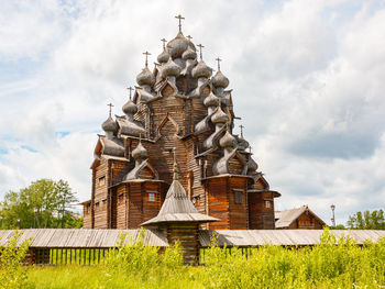 The ethnographic museum of russian wooden architecture bogoslovka estate