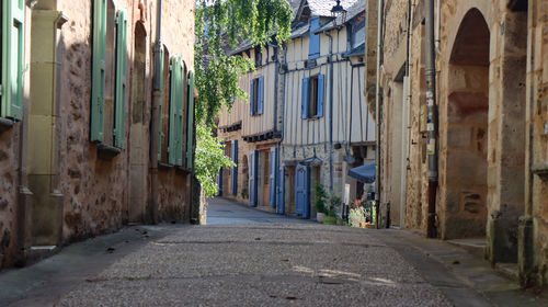 alley
