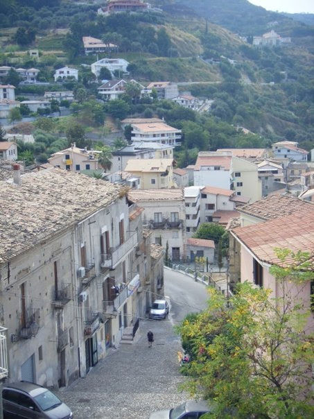 HIGH ANGLE VIEW OF RESIDENTIAL DISTRICT