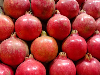 Full frame shot of apples