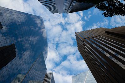 Low angle view of skyscraper against sky