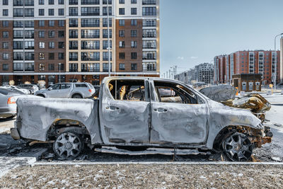 Burnt out pickup truck. car was burned. not recoverable vehicle. copy space.