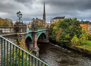 Kelvin bridge and the lansdowne parish church notable for its giant spire