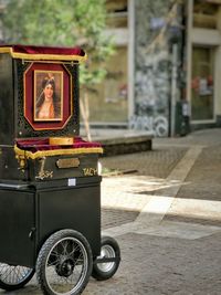 Barrel organ on street