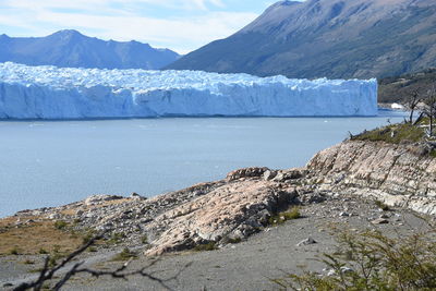 Scenic view of perito moreno glacier against mountain