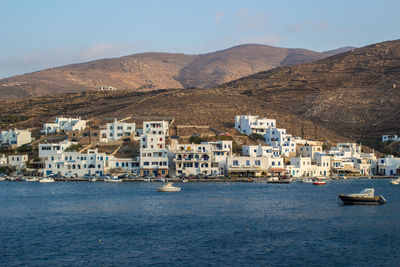 Scenic view of sea against mountain