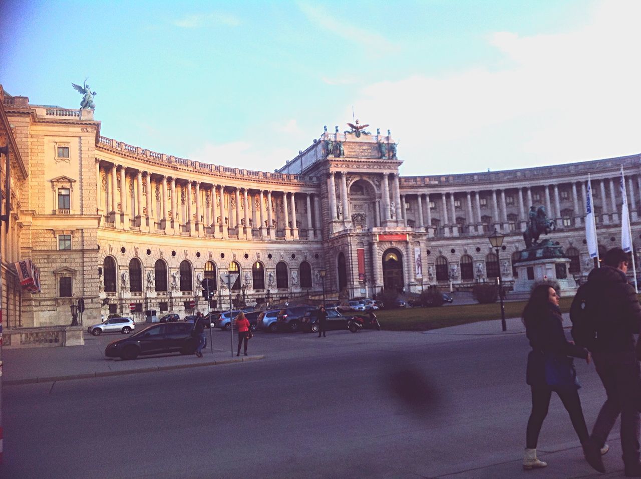 architecture, building exterior, built structure, men, sky, person, street, city, walking, history, large group of people, travel destinations, travel, lifestyles, incidental people, facade, famous place, city life, transportation