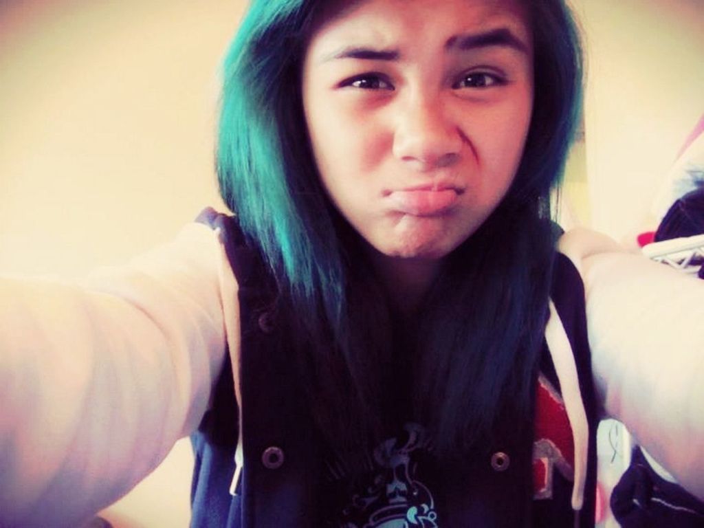 Missing this turquoise hair ); 