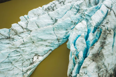 Close-up of ice on bed