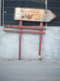 Information sign on wall