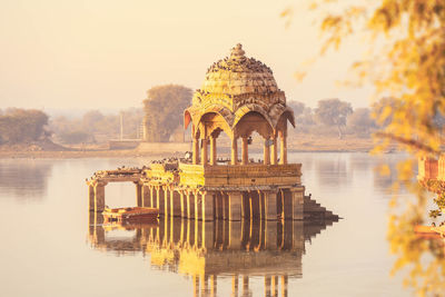 View of gadisar lake peaceful scene in the morning, jaisalmer india 