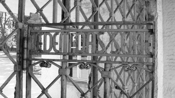 architecture, built structure, metal, metallic, railing, bridge - man made structure, connection, engineering, low angle view, famous place, day, pattern, international landmark, building exterior, no people, travel destinations, outdoors, history, design, tourism