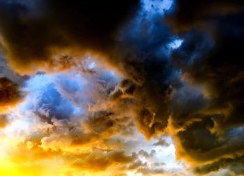 Low angle view of cloudy sky