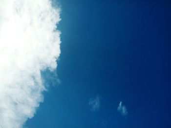 Low angle view of vapor trail in sky