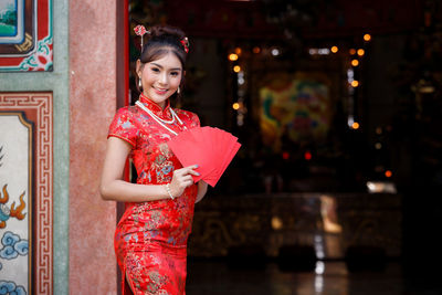 Portrait of a smiling young woman