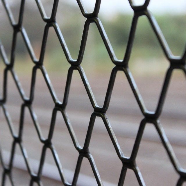 chainlink fence, metal, fence, protection, pattern, safety, full frame, backgrounds, security, focus on foreground, metallic, close-up, metal grate, no people, selective focus, outdoors, design, day, sky
