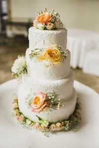 Flowers on cake