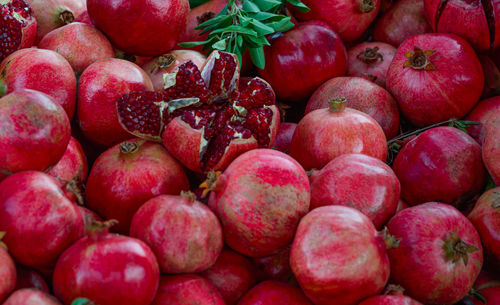 Full frame shot of apples