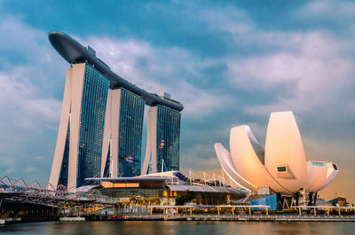 Singapore jan 18, 2018 - a view of marina bay sands and artscience museum.