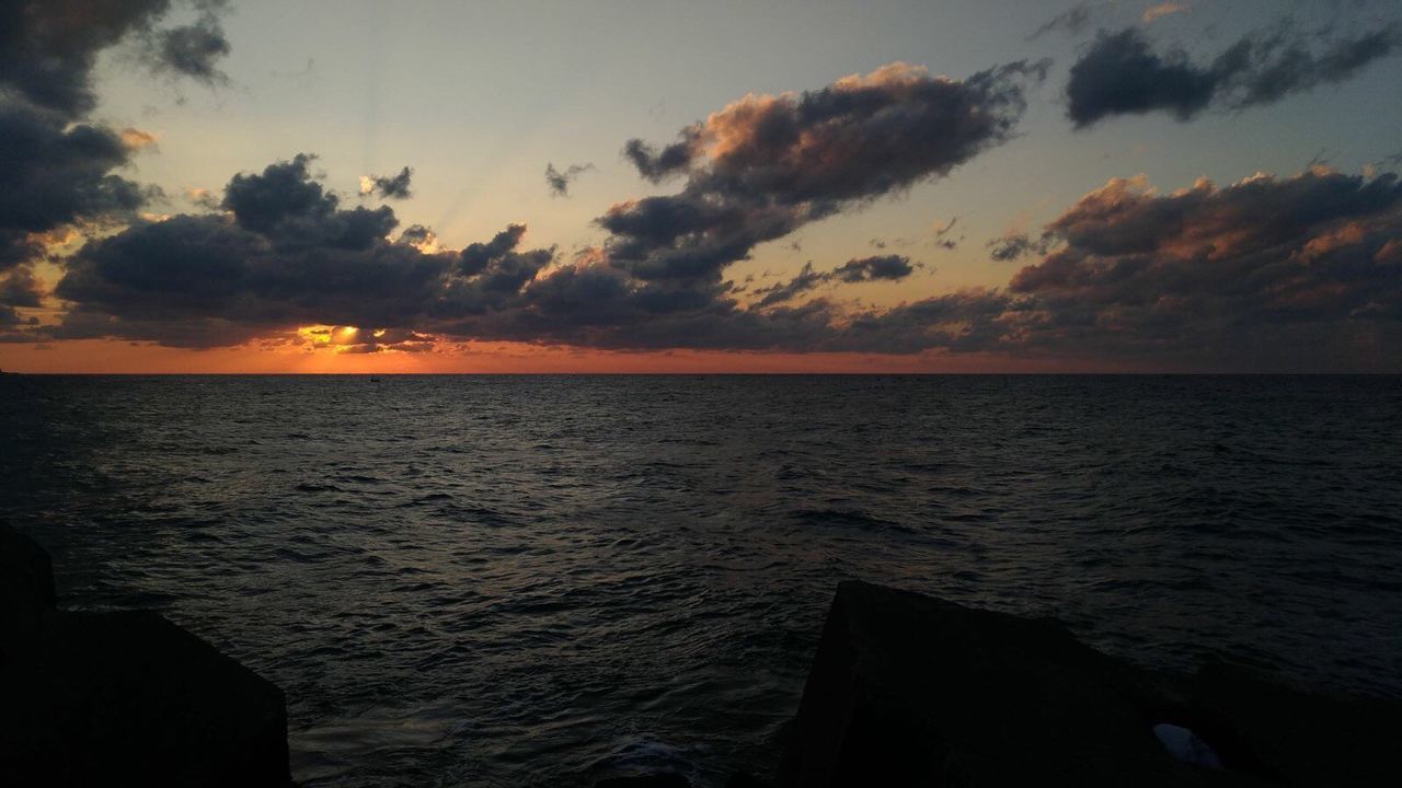 sea, water, sunset, horizon over water, tranquility, tranquil scene, beauty in nature, scenics, nature, idyllic, sky, beach, no people, outdoors