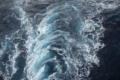 Waves splashing on rocks