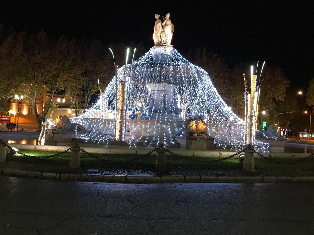 illuminated, night, christmas lights, christmas, christmas decoration, christmas tree, celebration, no people, christmas ornament, tree, christmas market, architecture, sky, outdoors