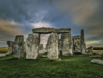 Stonehenge stone circle, wiltshire at sunset