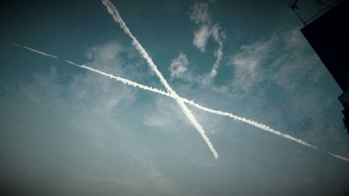Low angle view of vapor trail in sky