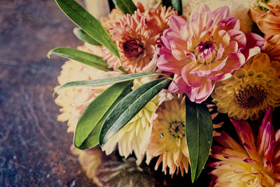 Floral wedding arrangement of dahlias.