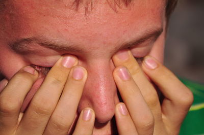 Close-up of man hand