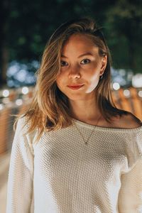 Portrait of a beautiful young woman