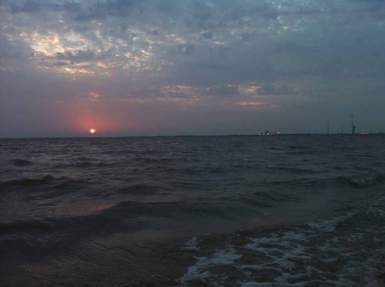 sea, horizon over water, water, scenics, tranquil scene, sky, beauty in nature, sunset, tranquility, nature, cloud - sky, idyllic, sun, beach, seascape, wave, waterfront, shore, cloudy, cloud