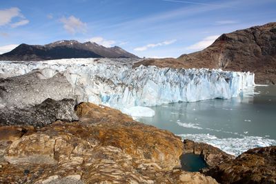 Mountain glaciers melting and causing sea level rise