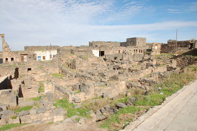 Old ruins against sky