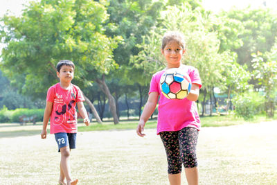 Portrait of smiling girl in park