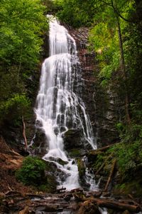 100 foot waterfall in cherokee, north carolina