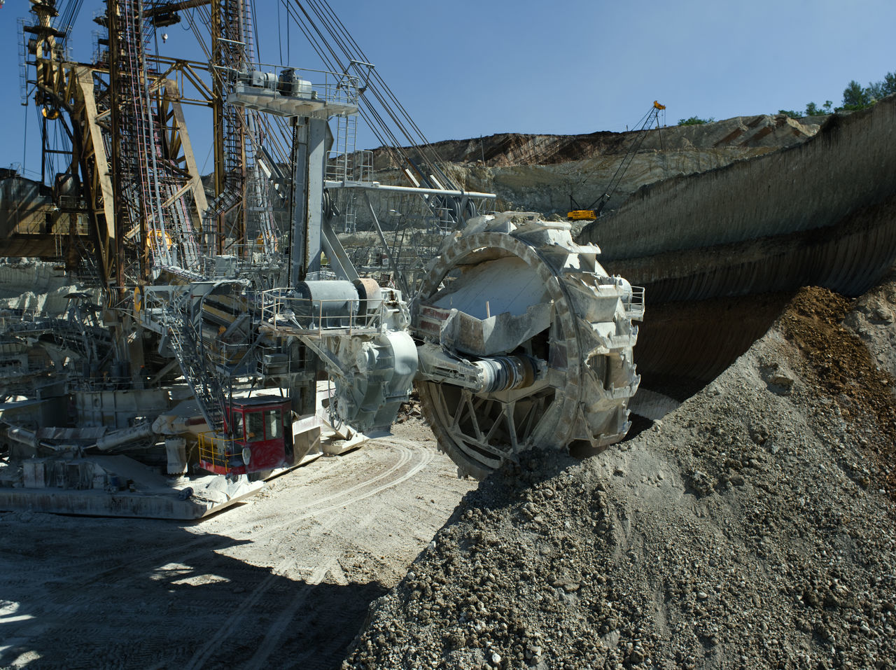 Bucket wheel excavator