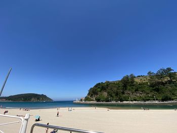 Playa y río, donde empieza el mar y donde el rio