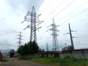 electricity pylon